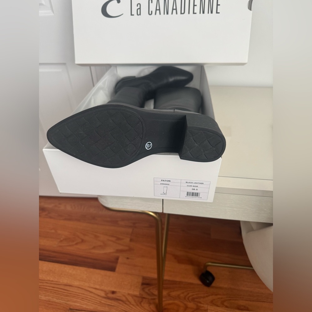 Brand New! La Canadienne Paton Black Leather size 38.5 - Picture 2 of 5